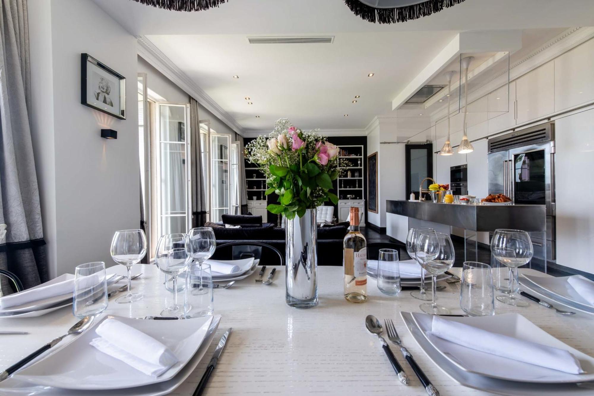 Prestige & Comfort Facing The Palais Des Festivals Cannes